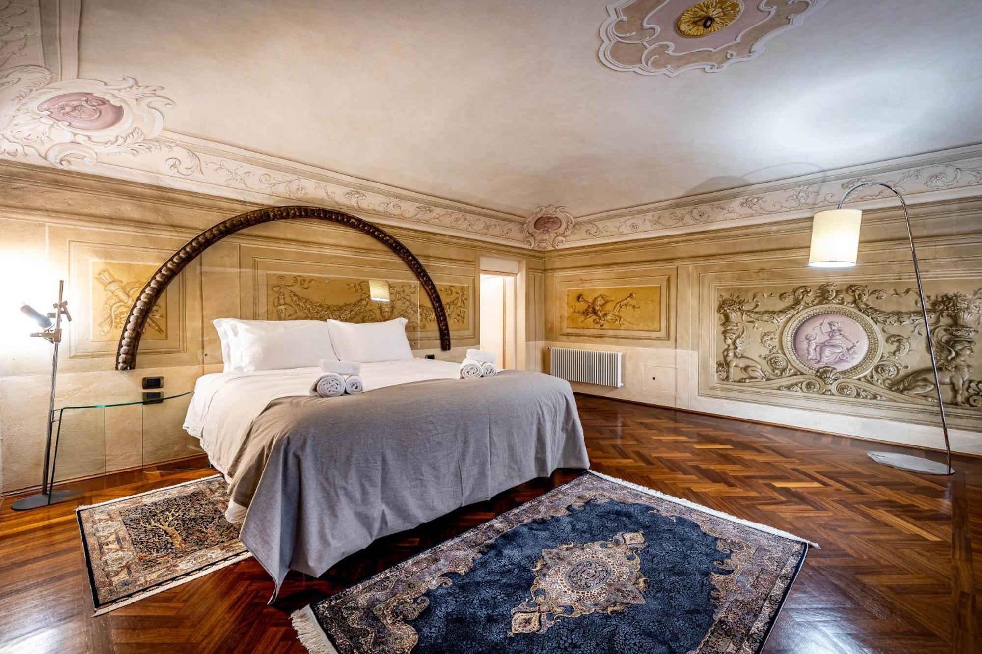 Yid Luxury Near Ponte Vecchio Florença