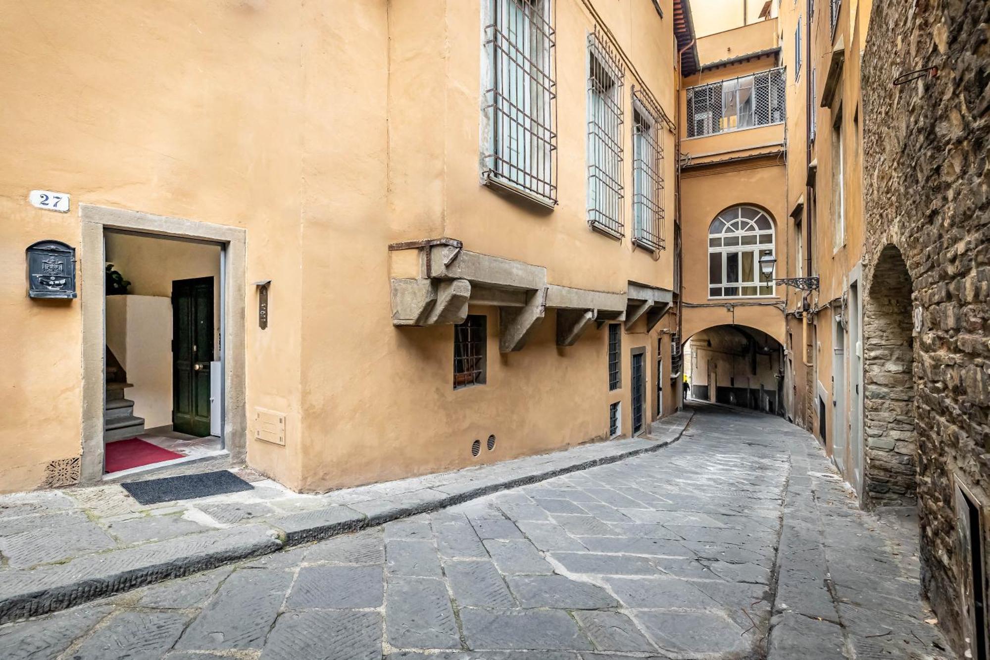 Yid Luxury Near Ponte Vecchio Apartamento Florença